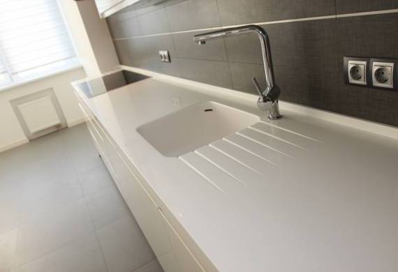 Столешница белая Grandex P-104