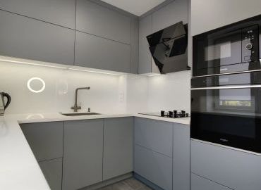 Столешница переходящая в подоконник 